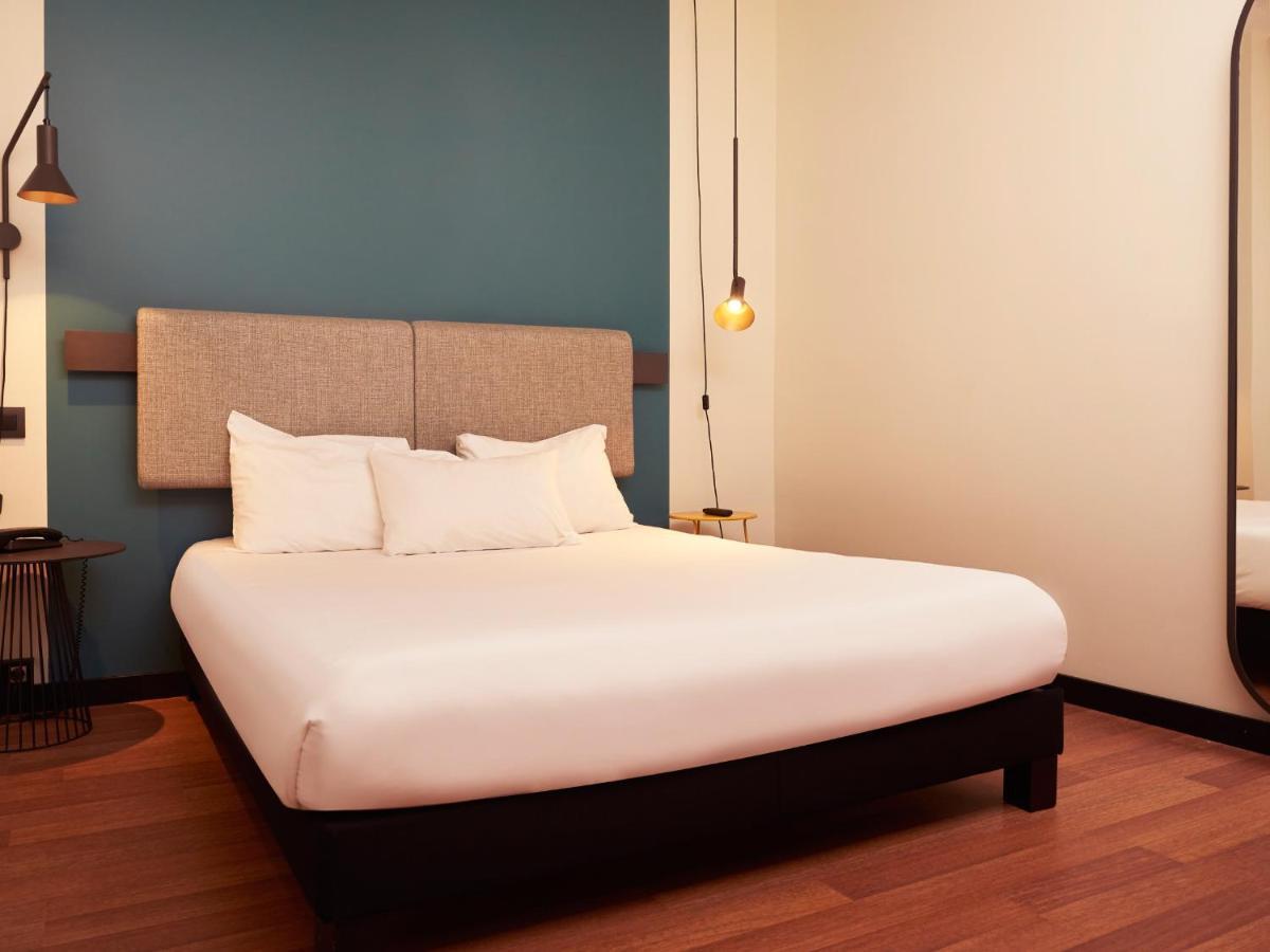Hotel Ibis Madrid Aeropuerto Barajas Esterno foto