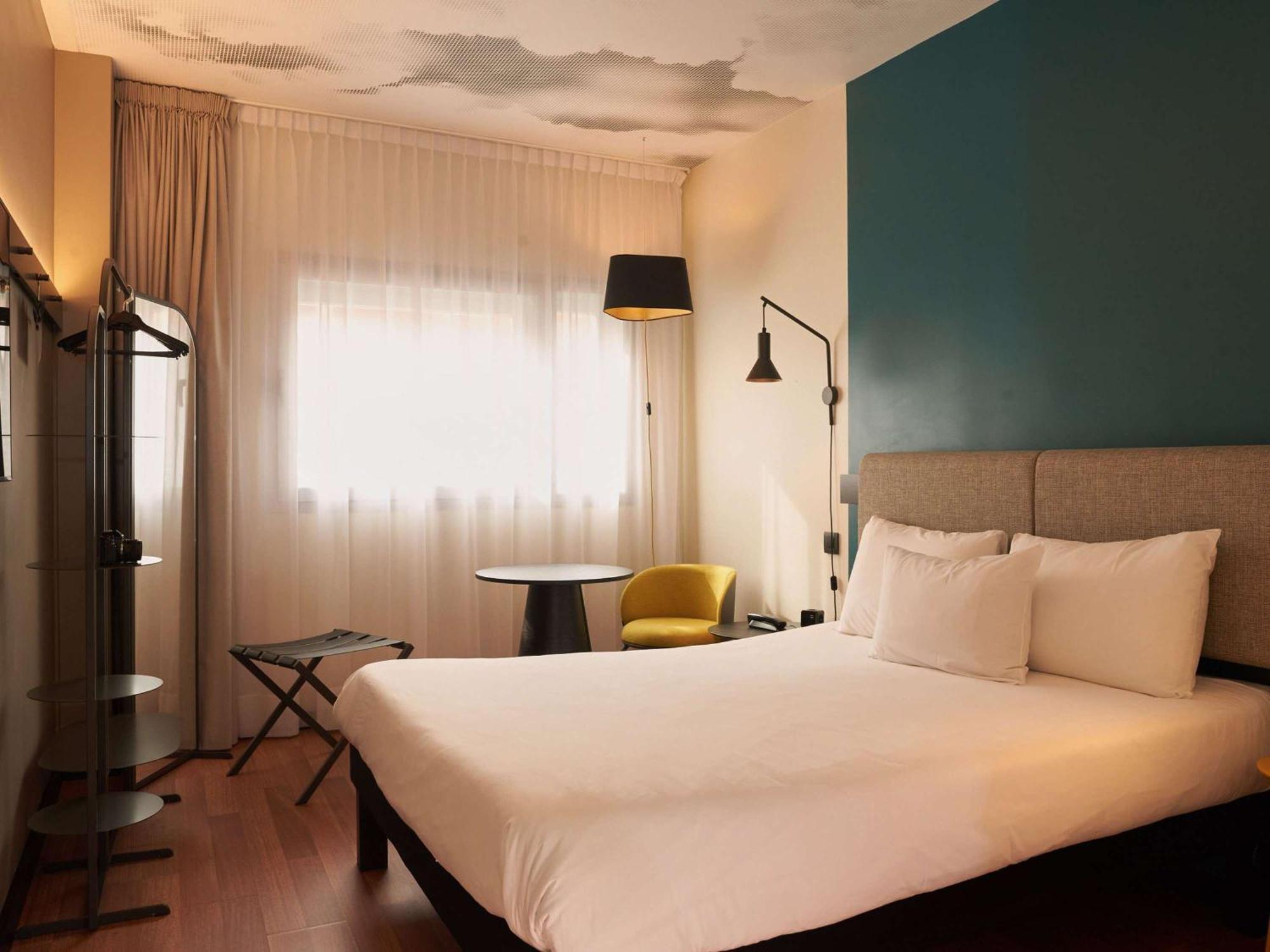 Hotel Ibis Madrid Aeropuerto Barajas Esterno foto