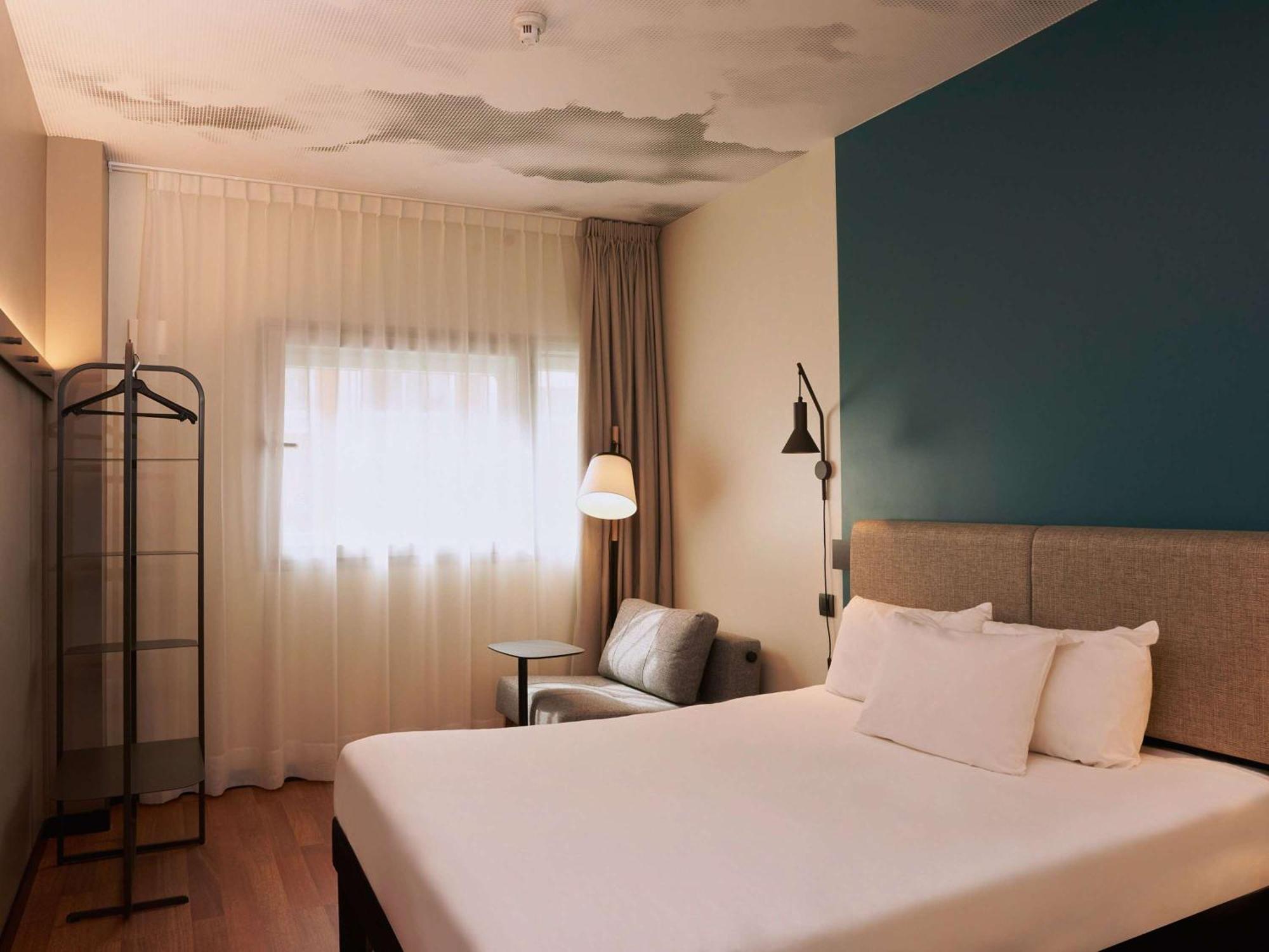 Hotel Ibis Madrid Aeropuerto Barajas Esterno foto
