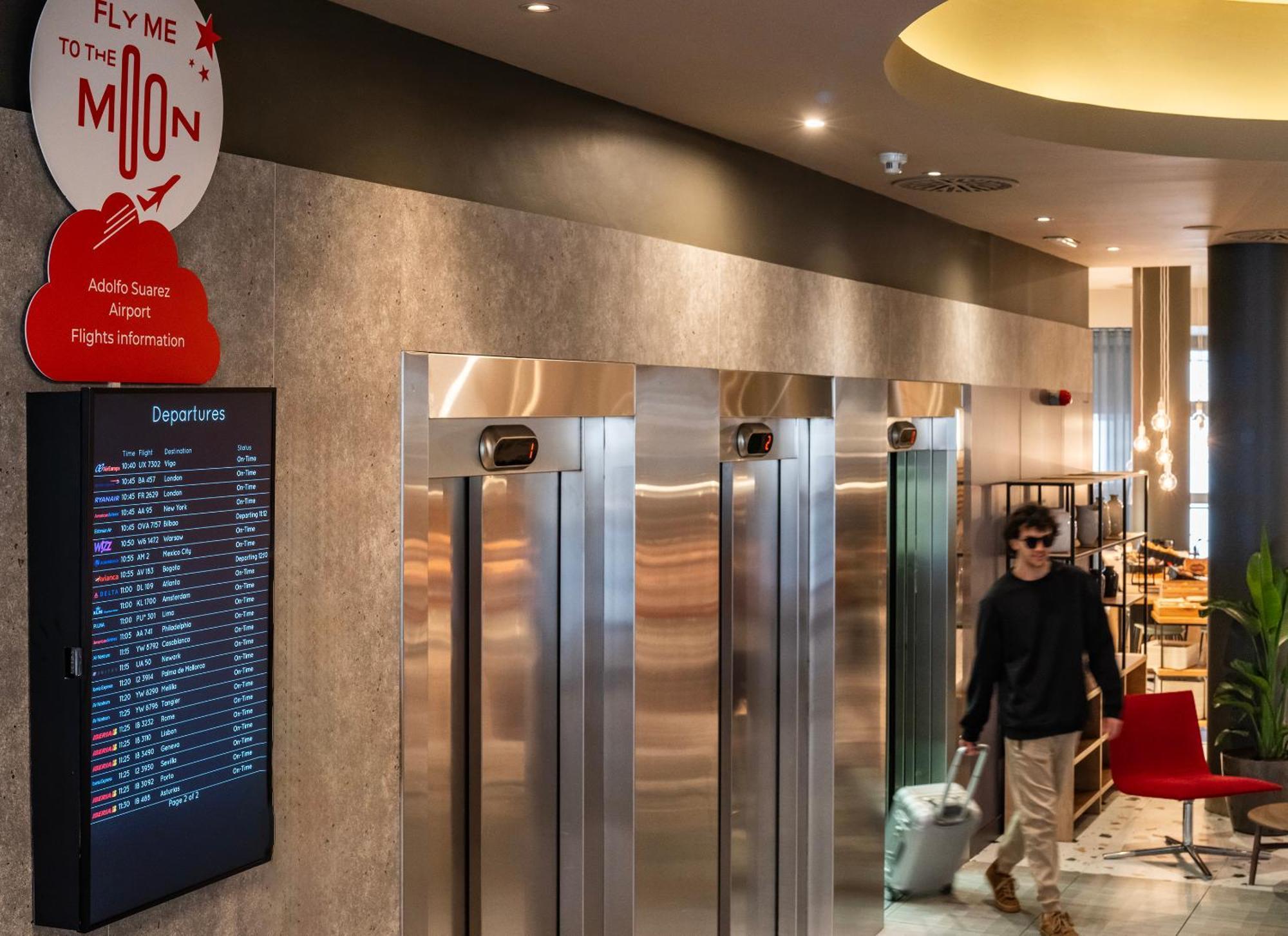 Hotel Ibis Madrid Aeropuerto Barajas Esterno foto