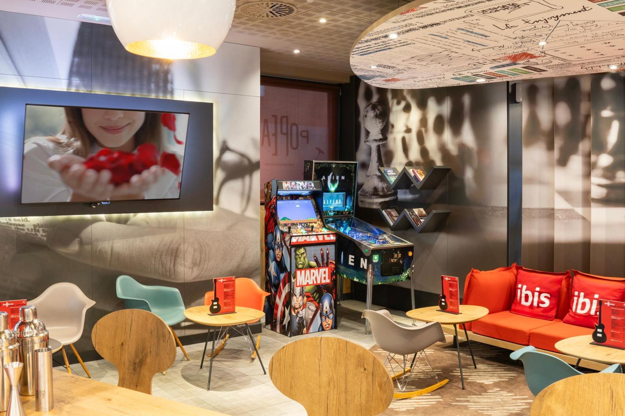 Hotel Ibis Madrid Aeropuerto Barajas Esterno foto